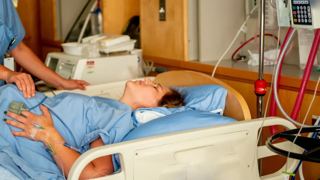 Pain Management in Natural Childbirth: Techniques | Borneo