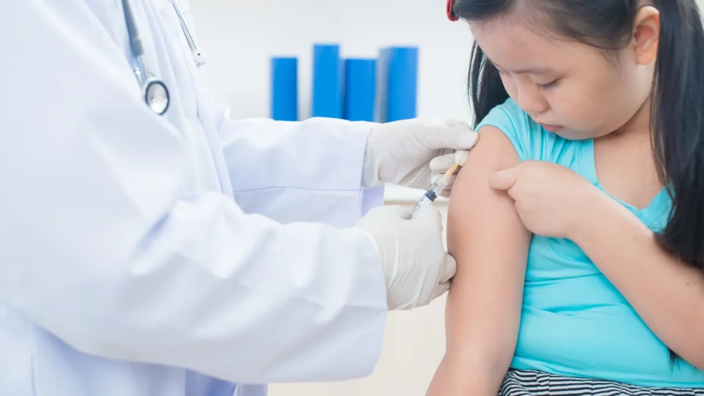 Vaccination Schedule For Babies & Toddlers in India